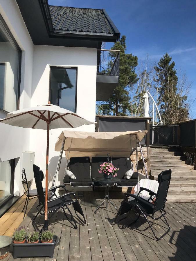 Lagenhet I Villa Pa Fornudden Tyreso Εξωτερικό φωτογραφία