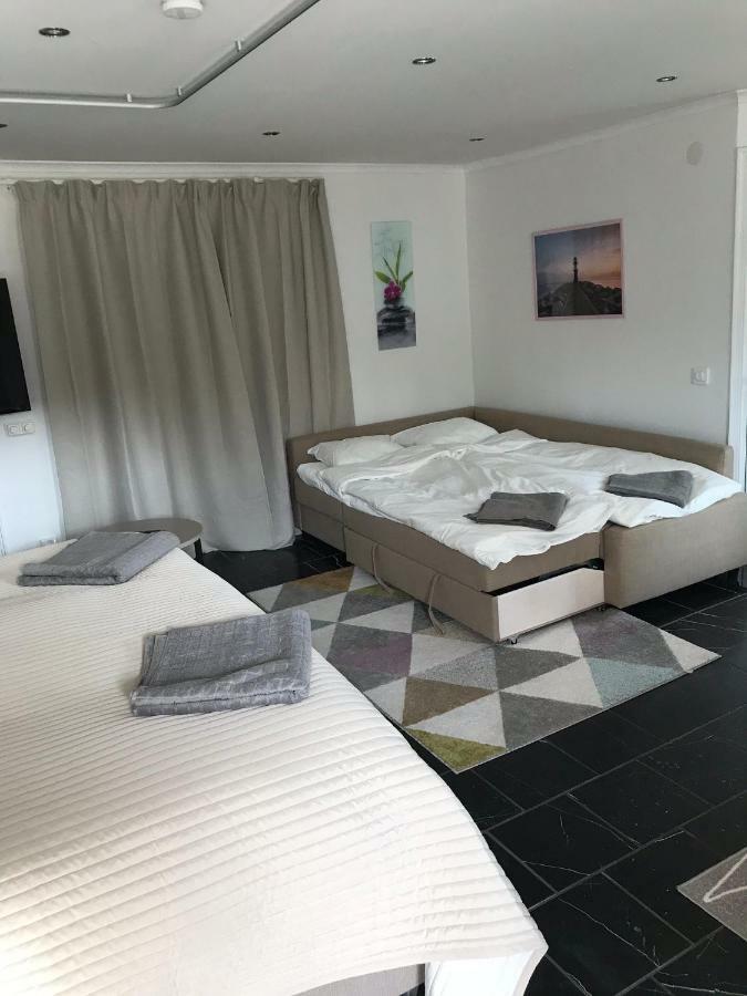 Lagenhet I Villa Pa Fornudden Tyreso Εξωτερικό φωτογραφία