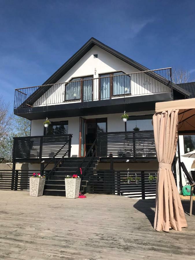 Lagenhet I Villa Pa Fornudden Tyreso Εξωτερικό φωτογραφία